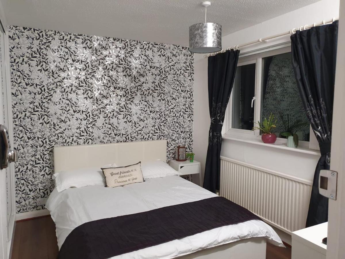 Lovely Homes Aylesbury  Ngoại thất bức ảnh