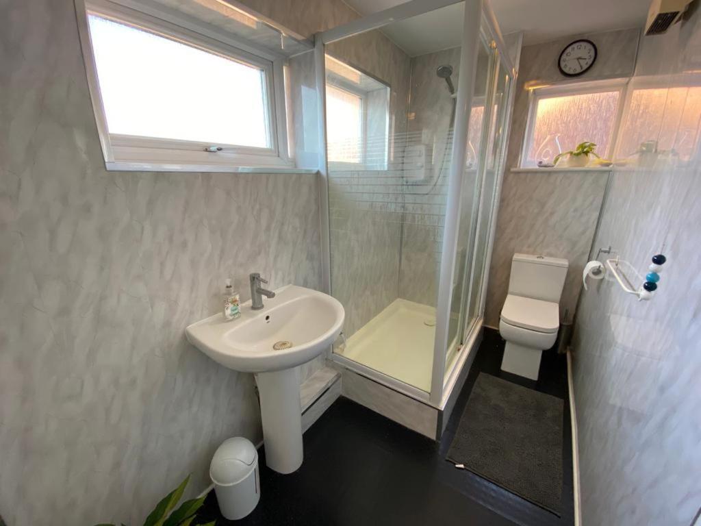 Lovely Homes Aylesbury  Ngoại thất bức ảnh