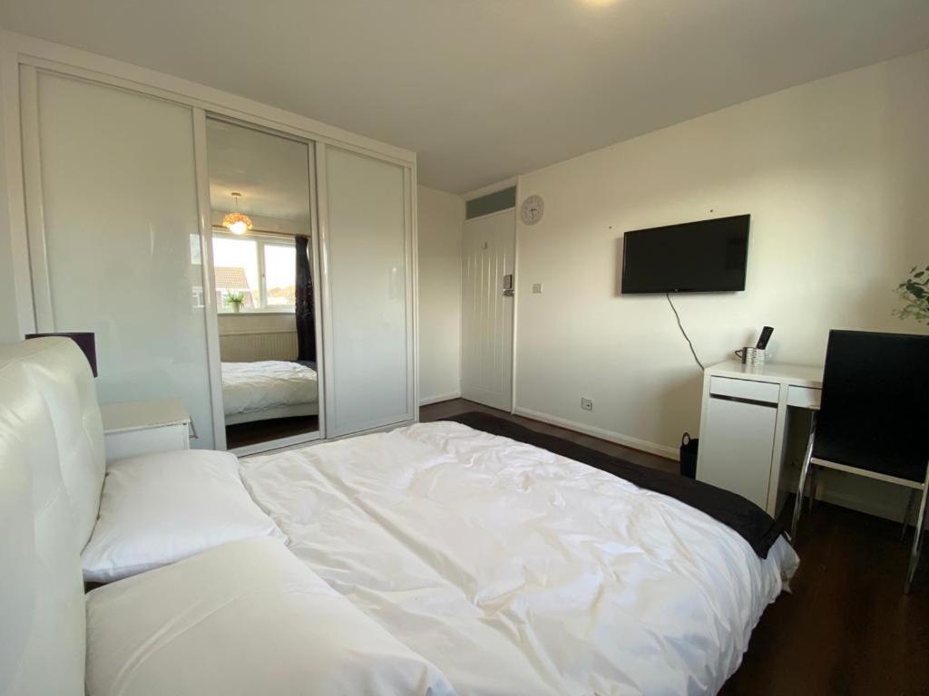 Lovely Homes Aylesbury  Ngoại thất bức ảnh