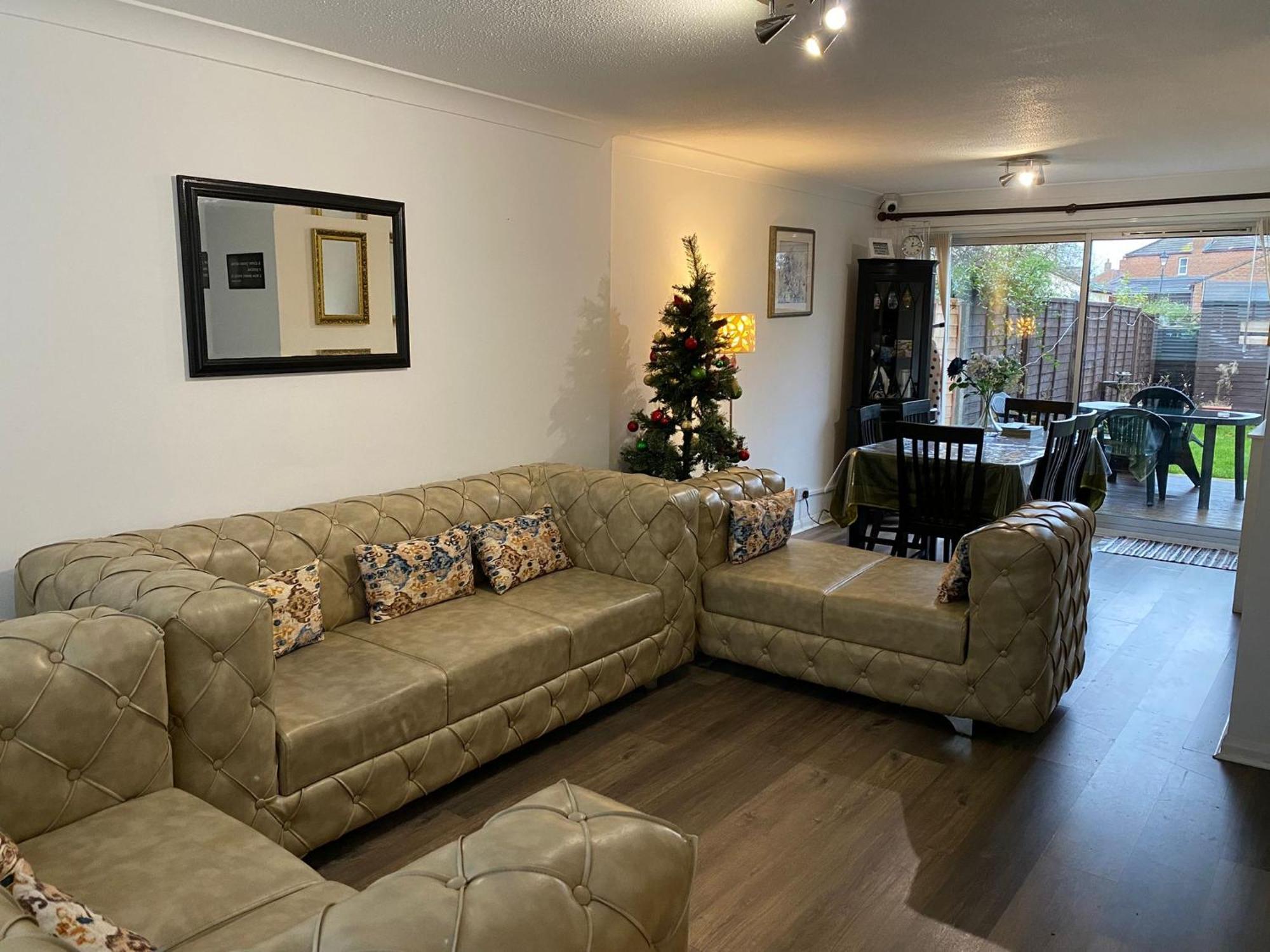 Lovely Homes Aylesbury  Ngoại thất bức ảnh